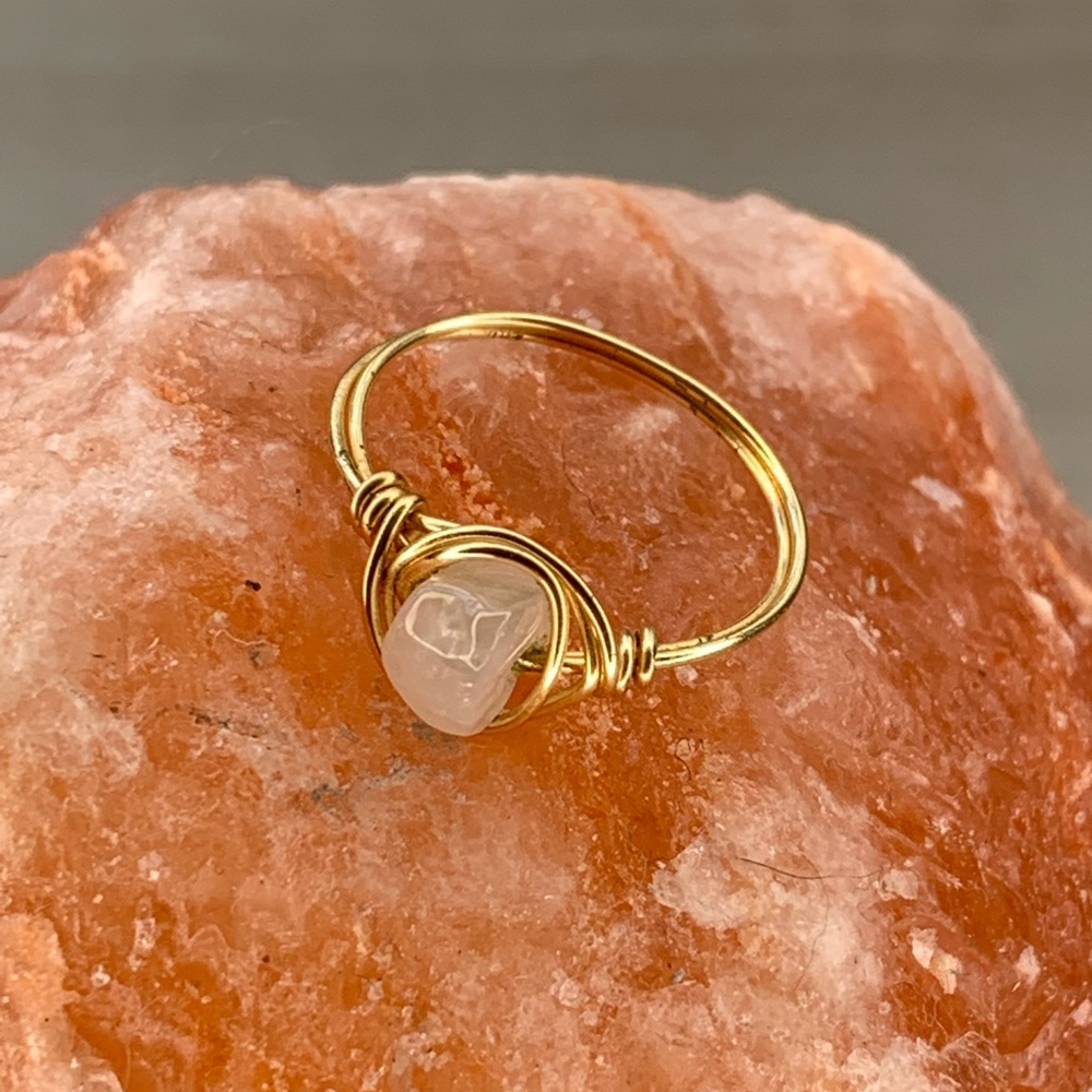 Tumbled crystal ring